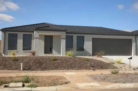 Property photo of 15 Lone Pine Square Bacchus Marsh VIC 3340