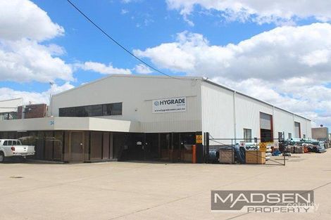 24 Meadow Ave, Coopers Plains, QLD 4108