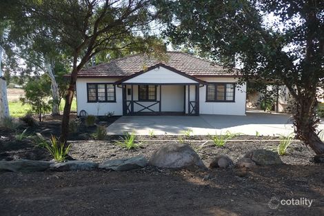 Property photo of 25 Mansfield Street York WA 6302