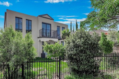 Property photo of 14 Mountaineer Drive Roxburgh Park VIC 3064