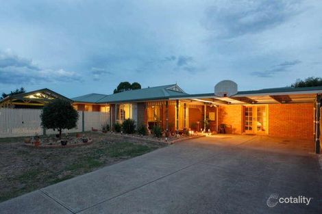 14 Saintly Gr, Berwick, VIC 3806