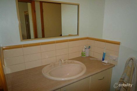 Property photo of 2 Sandner Grove Golden Square VIC 3555