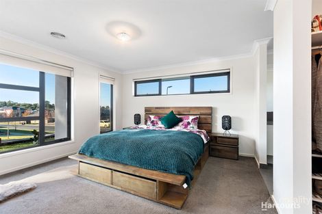 Property photo of 1 Grattan Way Pakenham VIC 3810