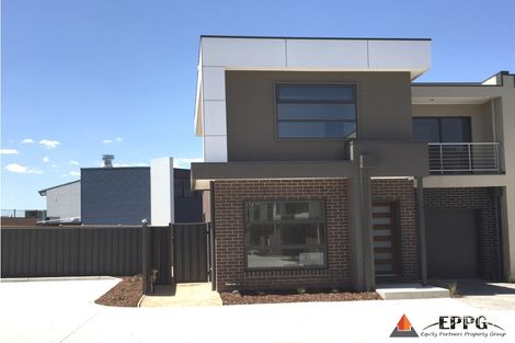 32/8 The Crossing, Caroline Springs, VIC 3023