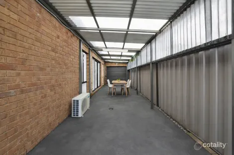 Property photo of 28 Ironbark Grove Burnside Heights VIC 3023