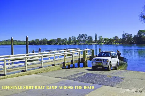 Property photo of 120 Dry Dock Road Tweed Heads South NSW 2486