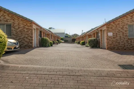 Property photo of 4/299 James Street Newtown QLD 4350