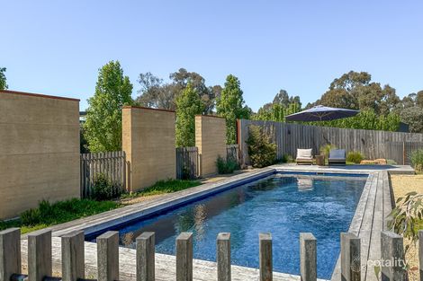 Property photo of 16 Saddle Court Mansfield VIC 3722