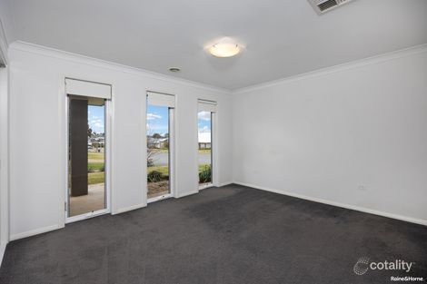 Property photo of 2/61 Strickland Drive Boorooma NSW 2650