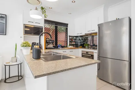 Property photo of 3/20 Yaralla Street Chermside QLD 4032