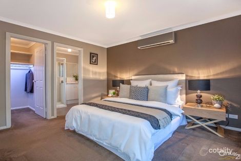 Property photo of 18 Amberley Drive Pakenham VIC 3810