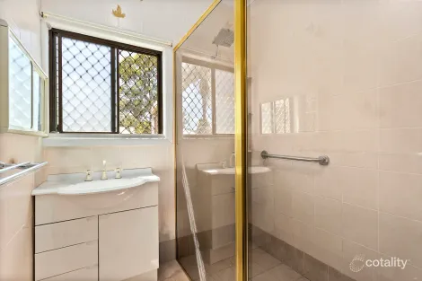 Property photo of 28 Albert Street Unanderra NSW 2526