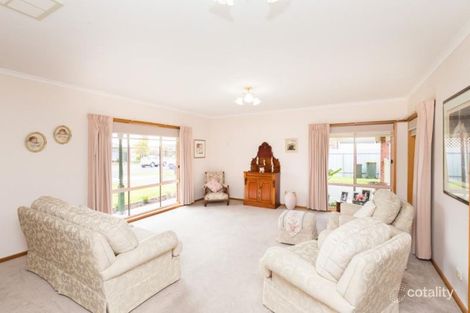Property photo of 1 Flintoff Close Horsham VIC 3400