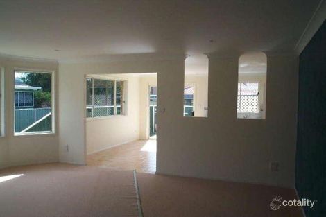 Property photo of 33 Kerry Crescent Berkeley Vale NSW 2261