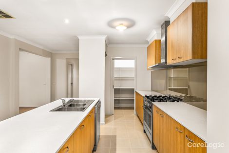 Property photo of 18 Carabott Place Berwick VIC 3806