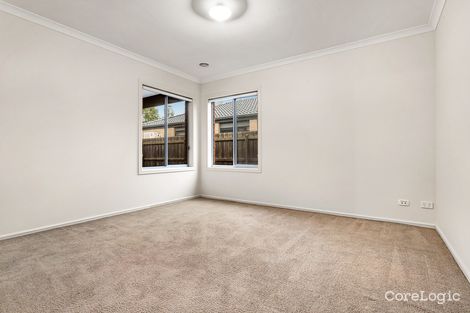 Property photo of 18 Carabott Place Berwick VIC 3806