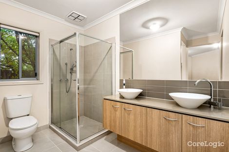 Property photo of 18 Carabott Place Berwick VIC 3806