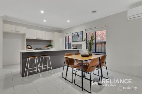 Property photo of 6 Fairwater Drive Point Cook VIC 3030