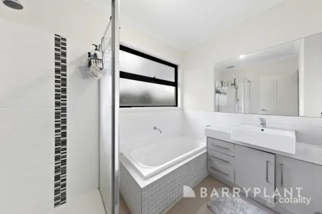 Property photo of 4/8 Damte Place St Albans VIC 3021