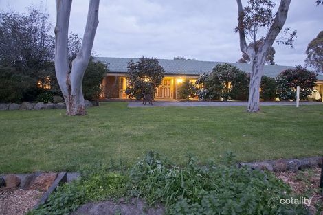 Property photo of 3 Lyndhurst Court Langwarrin VIC 3910