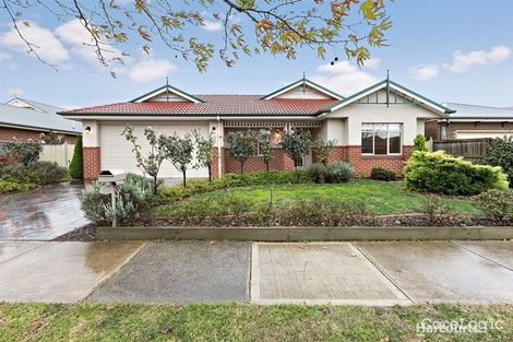 Property photo of 54 Livingstone Boulevard Pakenham VIC 3810