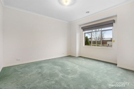 Property photo of 54 Livingstone Boulevard Pakenham VIC 3810