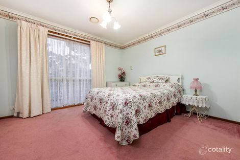 Property photo of 15 Adelaide Close Berwick VIC 3806