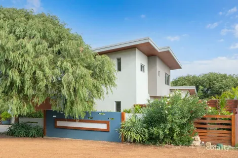 Property photo of 25 Freycinet Way Gnarabup WA 6285