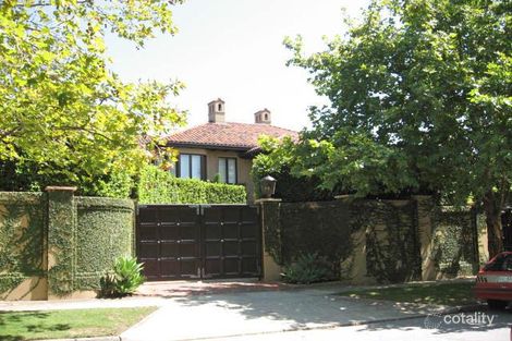 Property photo of 2 Towers Road Toorak VIC 3142