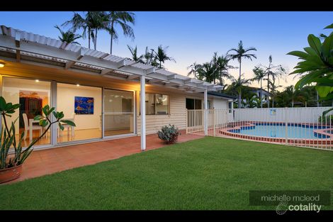 1 Saint David St, Kenmore, QLD 4069