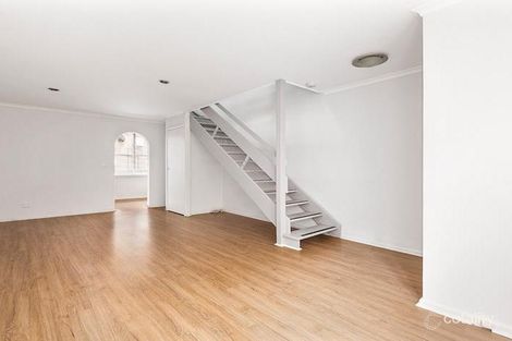 Property photo of 2/150 Alma Road St Kilda East VIC 3183