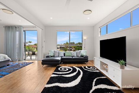 Property photo of 9 Gretel Drive Mermaid Waters QLD 4218