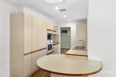Property photo of 24 Storey Avenue Research VIC 3095