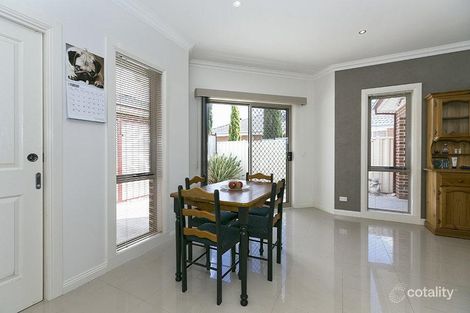 Property photo of 1 Geraldine Court Kurunjang VIC 3337
