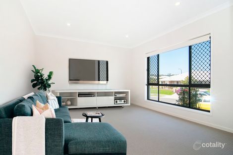 Property photo of 2/44 Baldwin Crescent Pimpama QLD 4209