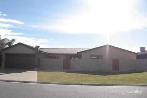 4 Beeston Way, West Lakes, SA 5021