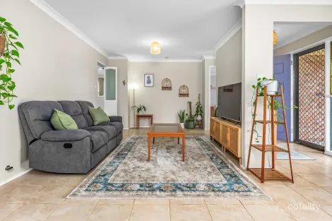 Property photo of 16 Schanck Drive Metford NSW 2323