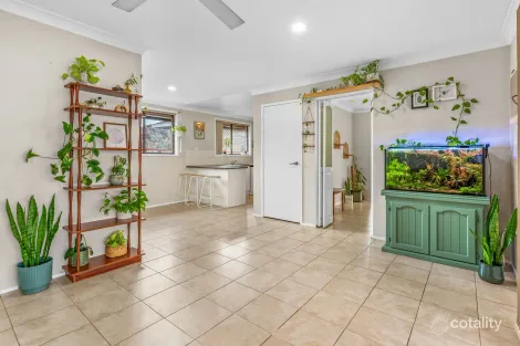 Property photo of 16 Schanck Drive Metford NSW 2323
