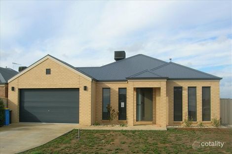 8 Fiona Dr, Yarrawonga, VIC 3730