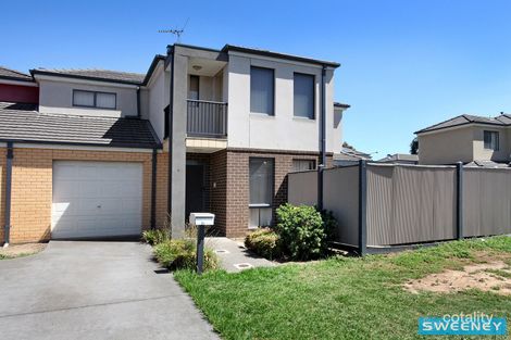 Property photo of 1/8 Sherdley Green Caroline Springs VIC 3023