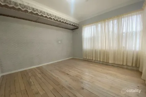 Property photo of 27 Wilburtree Street Hillvue NSW 2340