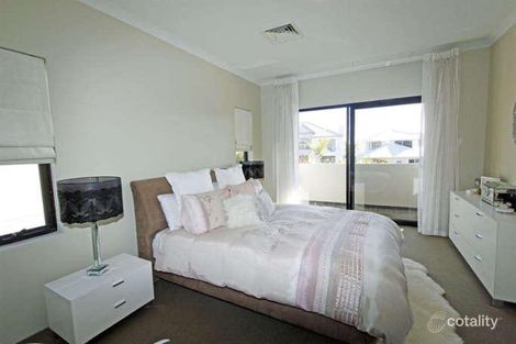 Property photo of 18 Amity Cove Halls Head WA 6210