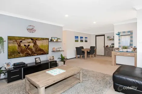 Property photo of 31 Bomaderry Crescent Glenning Valley NSW 2261