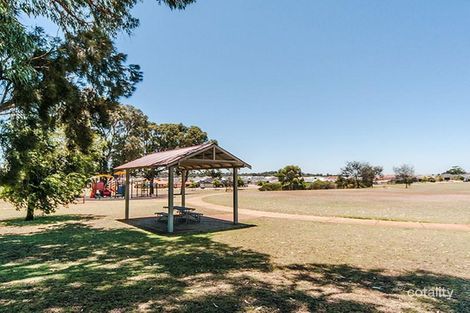 Property photo of 823 Majorca Elbow Hocking WA 6065