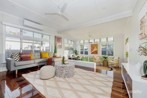 27 Montgomery St, West End, QLD 4810