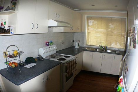 Property photo of 2 Belbowrie Glen St Clair NSW 2759