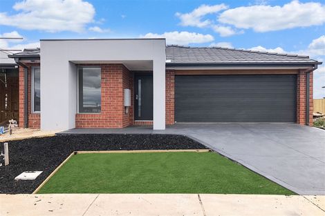 Property photo of 14 Tyalla Street Wyndham Vale VIC 3024