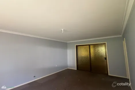 Property photo of 4 Jacaranda Crescent Withers WA 6230