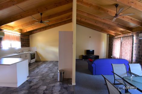 Property photo of 2/30 Poplar Street Barcaldine QLD 4725