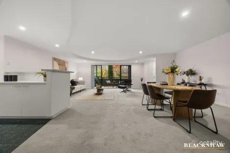 27/1 Eldridge Cres, Garran, ACT 2605